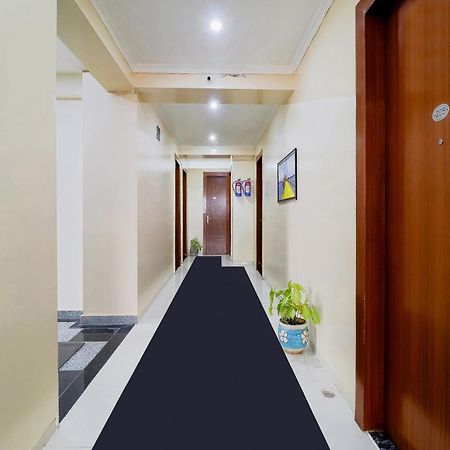 Treebo Rejoice 52 - 3Km From Huda City Metro Station Badshahpur Exterior photo