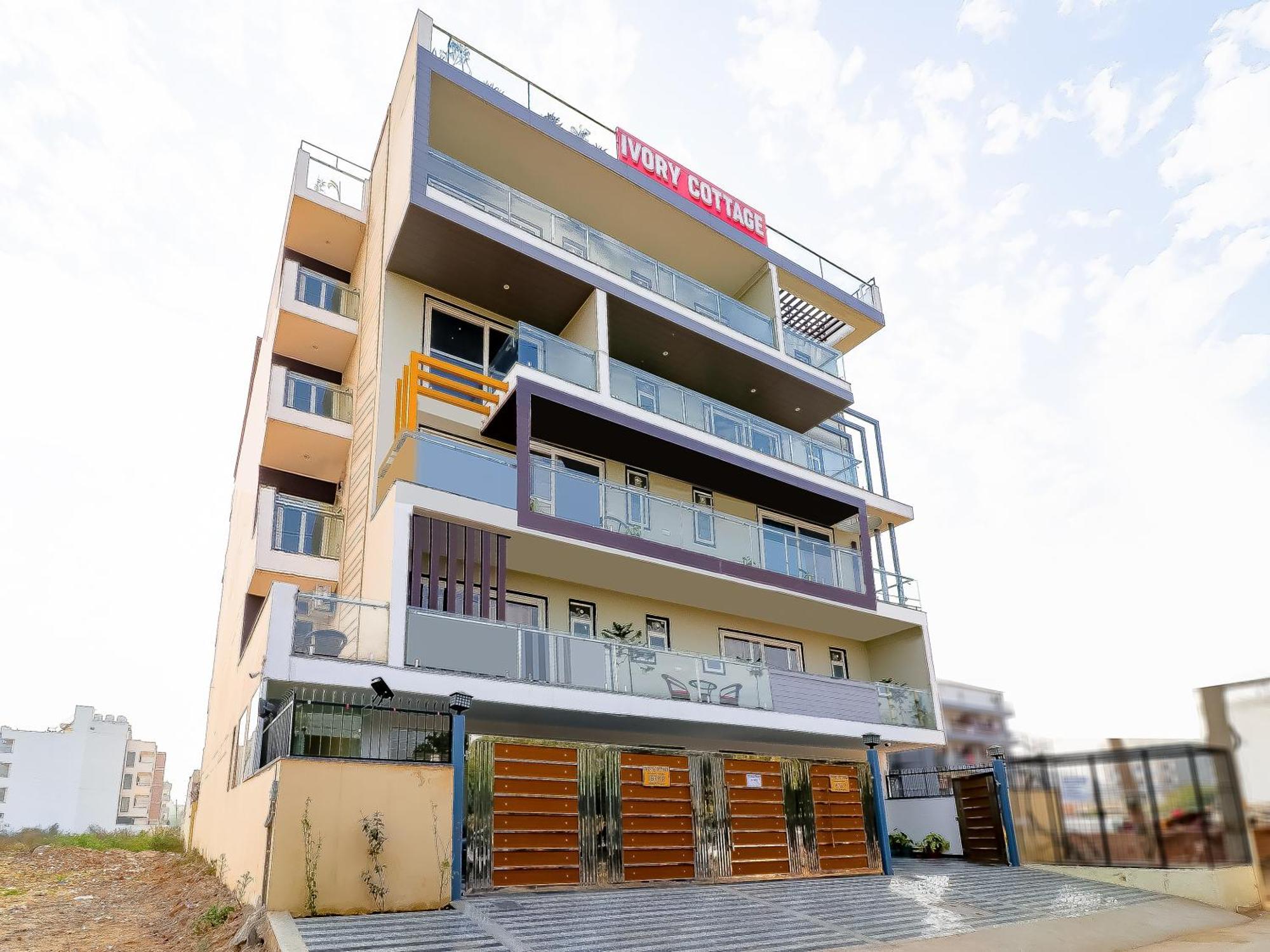 Treebo Rejoice 52 - 3Km From Huda City Metro Station Badshahpur Exterior photo