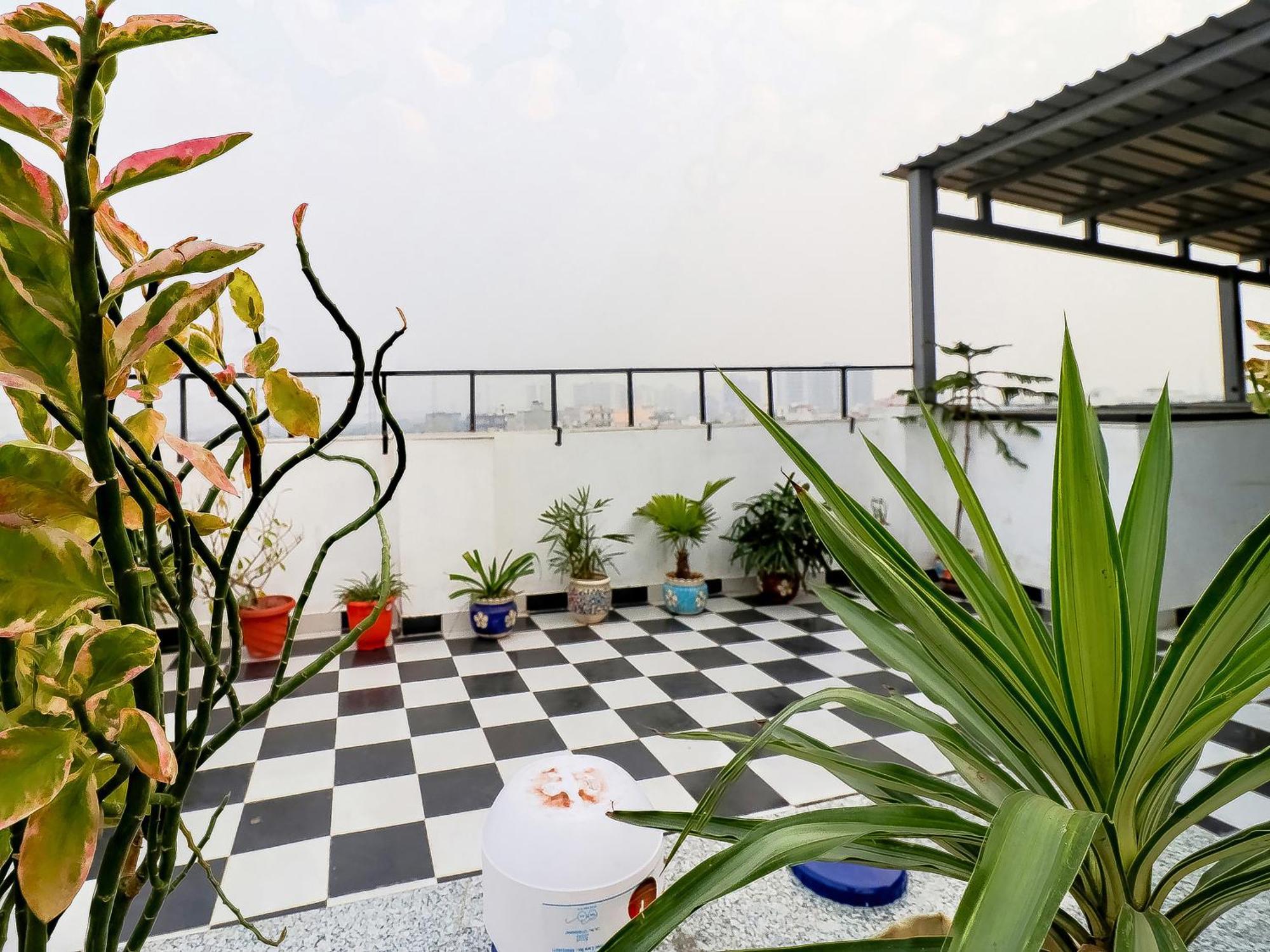 Treebo Rejoice 52 - 3Km From Huda City Metro Station Badshahpur Exterior photo