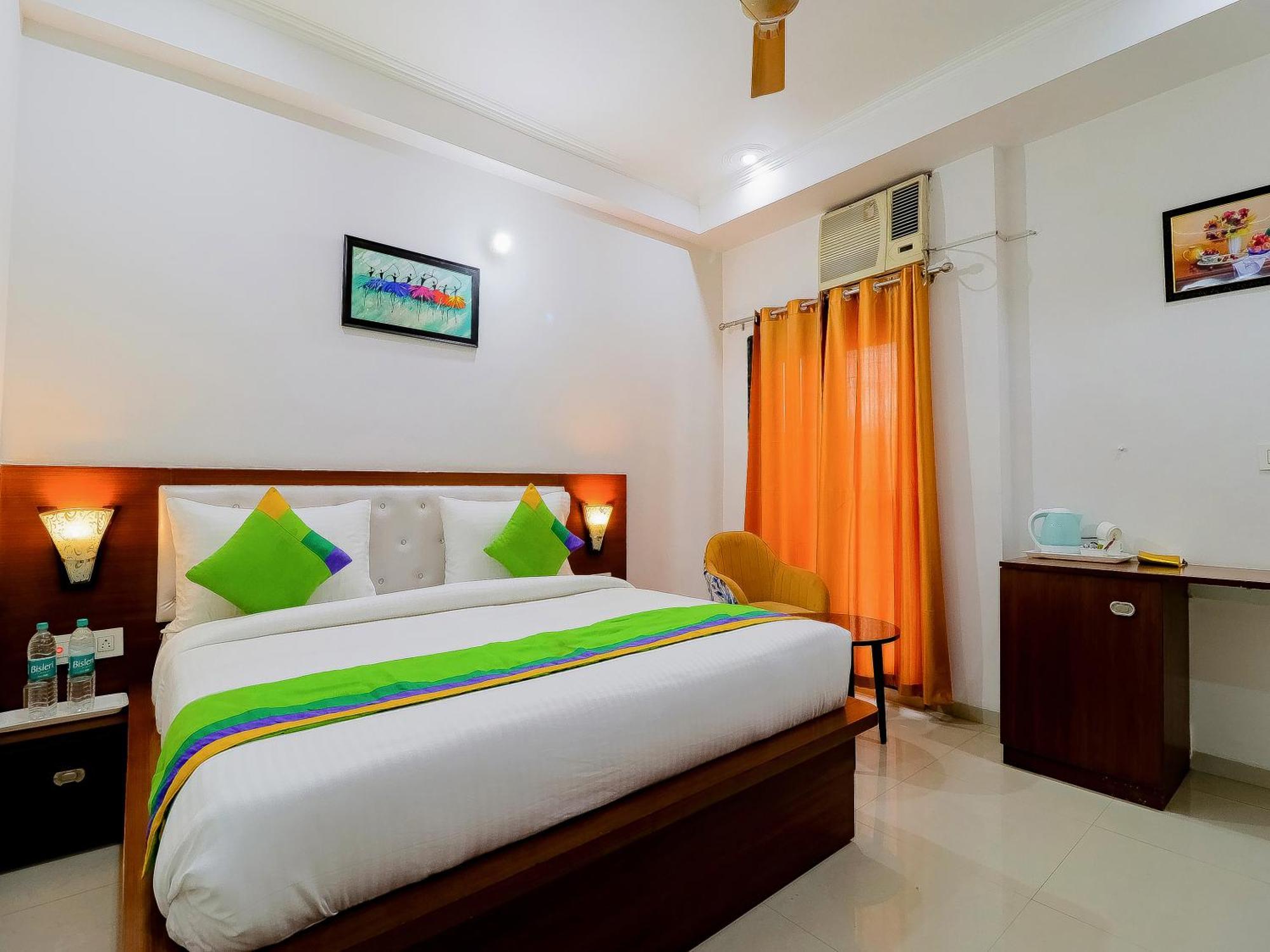 Treebo Rejoice 52 - 3Km From Huda City Metro Station Badshahpur Exterior photo