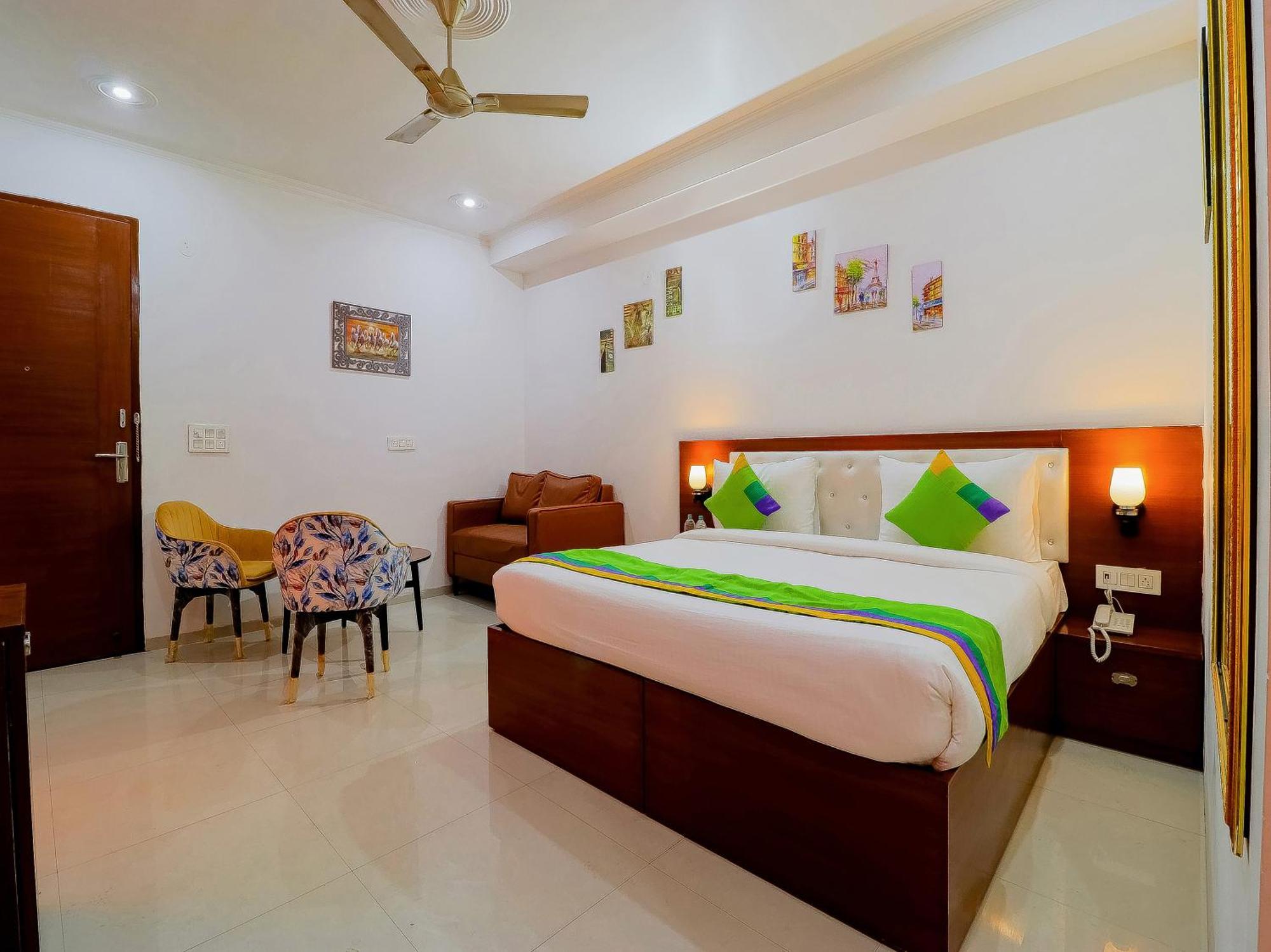 Treebo Rejoice 52 - 3Km From Huda City Metro Station Badshahpur Exterior photo
